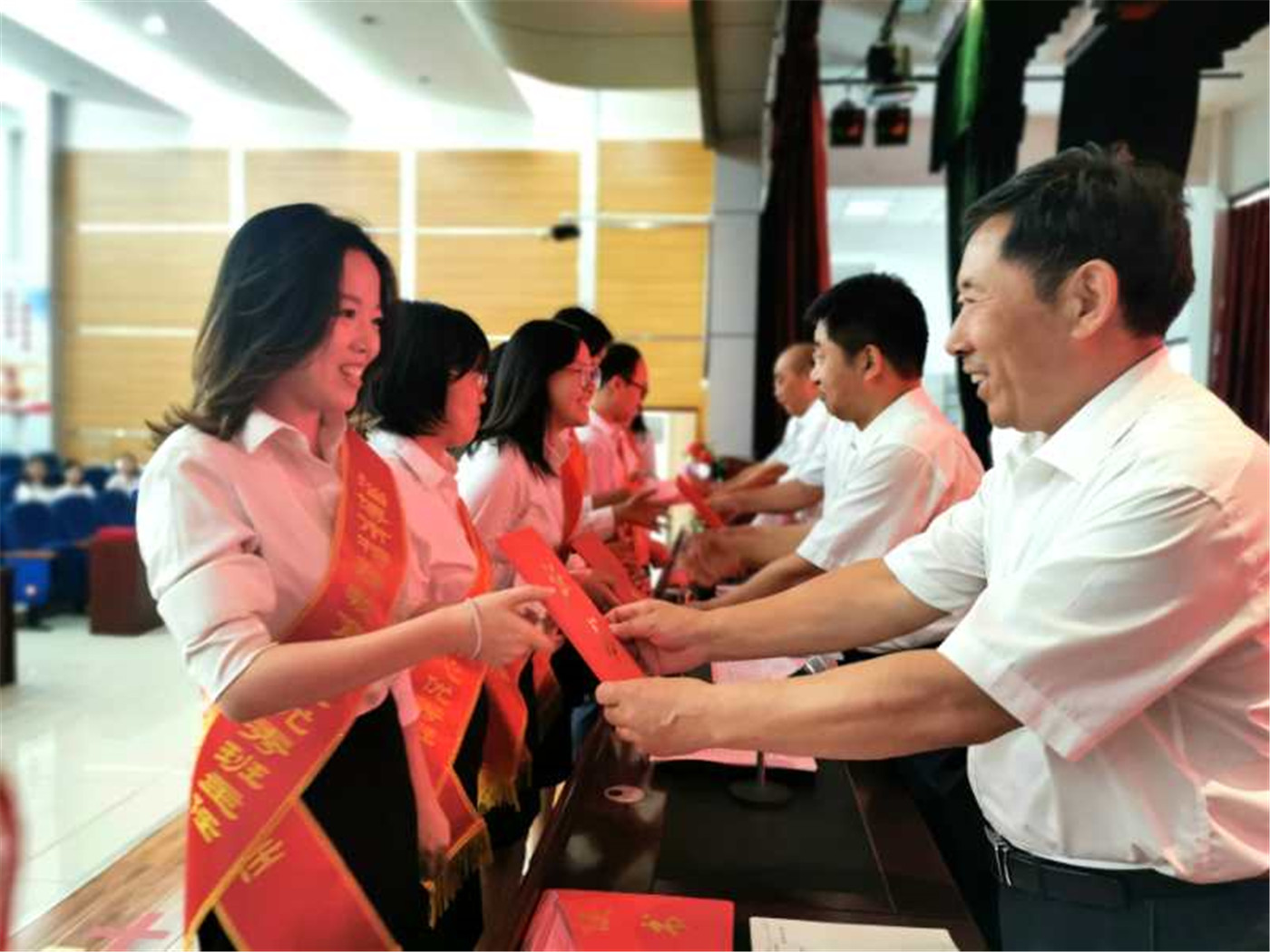 淄博市特殊教育中心召开庆祝第36个教师节大会