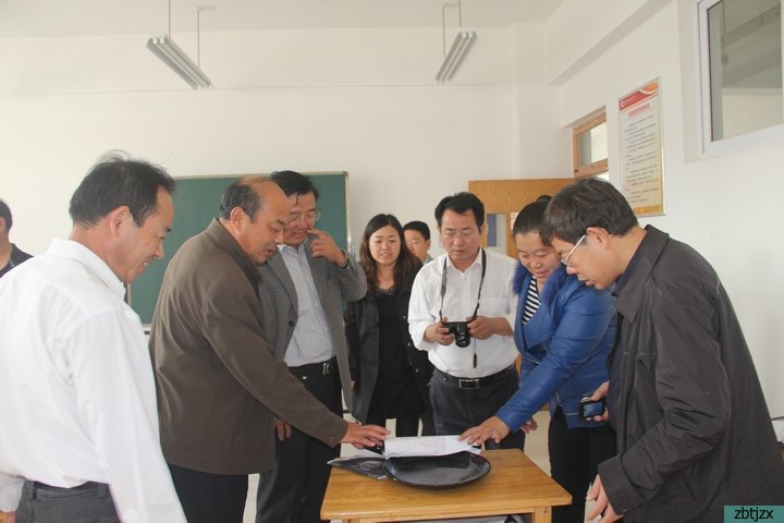 潍坊市特殊教育考察团到校参观考察