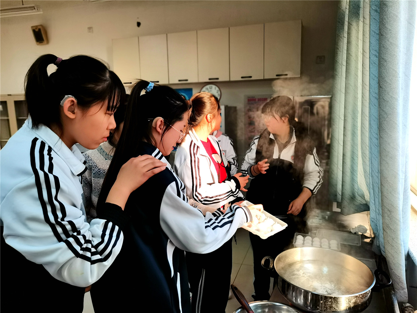 师生同乐 喜迎新年