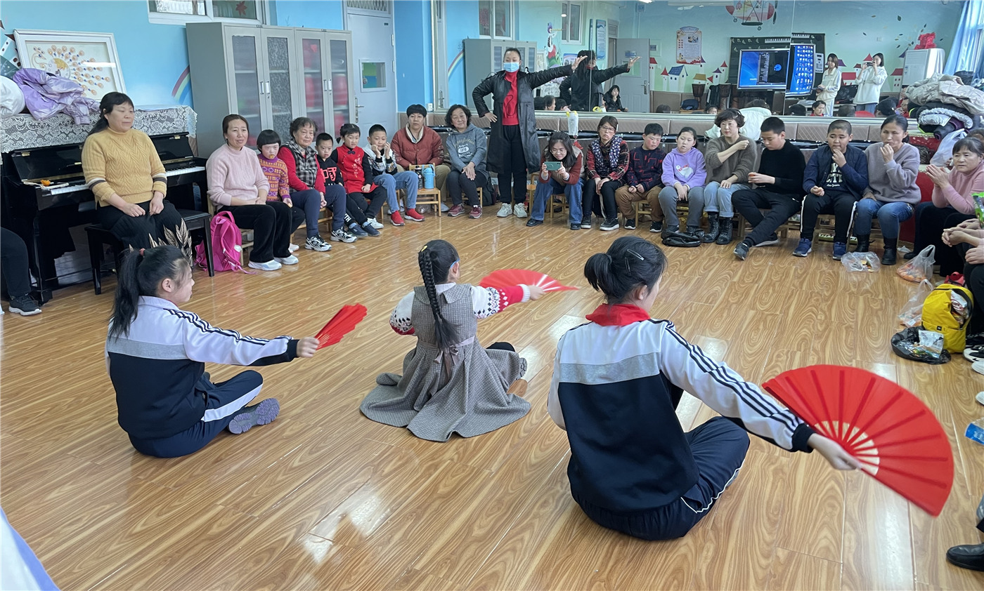 童心筑未来  携手迎新年