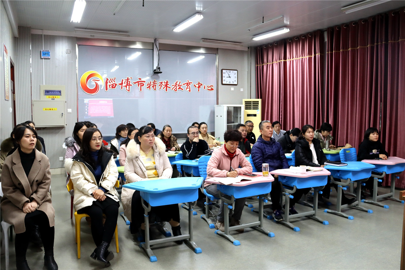 站好思政课讲台，提高立德树人实效