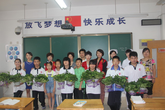 多家爱心单位助力特殊儿童班级微心愿