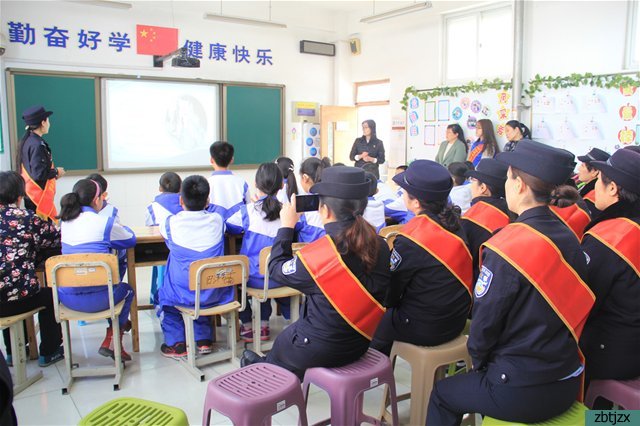 温情送暖诠释志愿精神