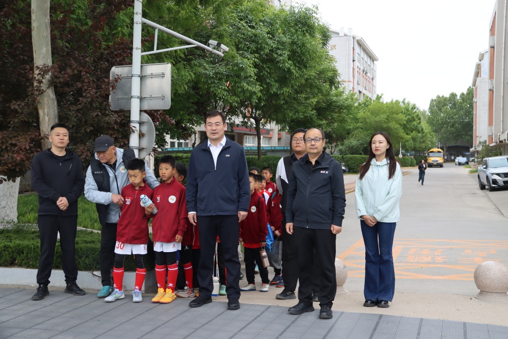 淄博市特教中心举行“健康第一 绿茵融爱”普特融合交流活动